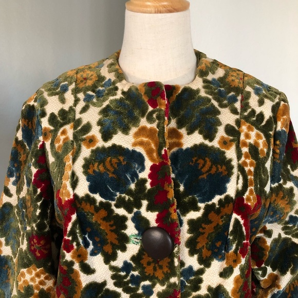 SOLD Vintage 1960s Velour Floral Gorgeous Coat - Picture 6 of 12